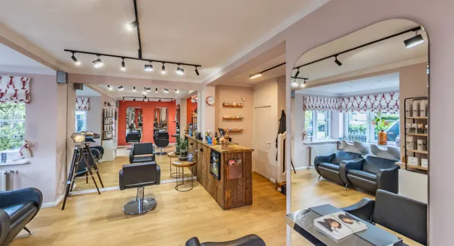 Friseur HAARHUUS - Dominique Bihmane
